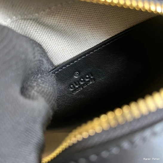 Hyper Peter leather matelassé GG bag shoulder Gucci 0809